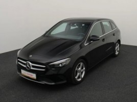 Mercedes-Benz B180