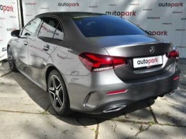 Mercedes-Benz A200 | 4