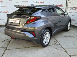 Toyota C-HR | 3