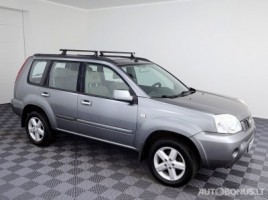 Nissan X-Trail внедорожник