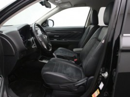 Mitsubishi Outlander | 3