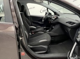 Peugeot 208 | 3