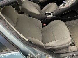 Toyota Prius | 4
