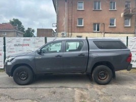 Toyota Hilux, 2.4 l., Пикап | 3
