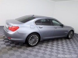 BMW 750, 4.4 l., sedanas | 2