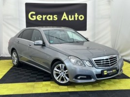 Mercedes-Benz E220, sedanas | 2