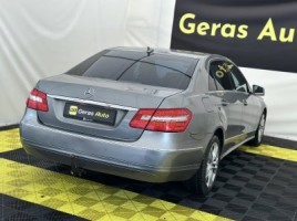 Mercedes-Benz E220, sedanas | 3