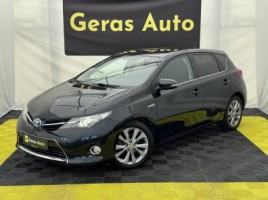 Toyota Auris хэтчбек
