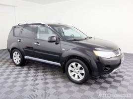 Mitsubishi Outlander visureigis