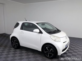 Toyota iQ