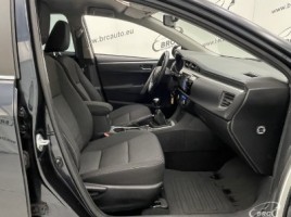 Toyota Corolla, 1.6 l., saloon | 3