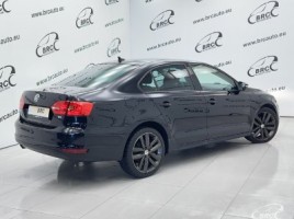 Volkswagen Jetta, 1.6 l., Седан | 1