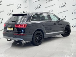 Audi Q7 | 1