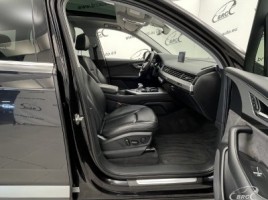 Audi Q7 | 3