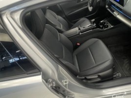 Toyota Prius, 2.0 l., Хэтчбек | 4