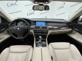BMW 750, 4.4 l., sedanas | 2