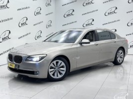 BMW 750 sedanas