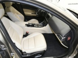 Jaguar XE | 4