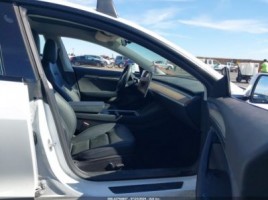 Tesla Model 3, Седан | 4