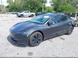 Tesla Model 3, Седан | 1