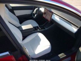 Tesla Model 3, Седан | 4
