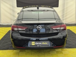 Opel Insignia, saloon | 4