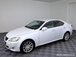 Lexus IS 220, 2.2 l., saloon | 1