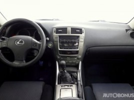 Lexus IS 220, 2.2 l., saloon | 4