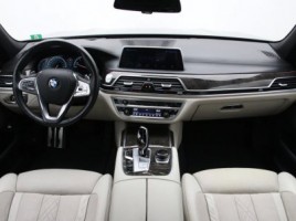 BMW 750 | 1