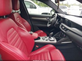 Alfa Romeo Stelvio | 4