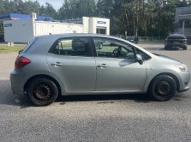 Toyota Auris hečbekas