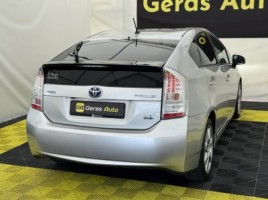 Toyota Prius | 3
