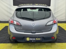 Mazda 3 | 4