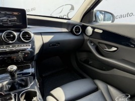 Mercedes-Benz C200 | 4