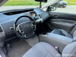 Toyota Prius | 4