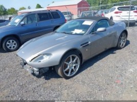 Aston Martin Vantage кабриолет