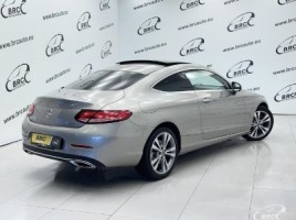 Mercedes-Benz C300 | 1