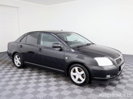 Toyota Avensis sedanas