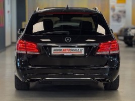 Mercedes-Benz E350 | 4