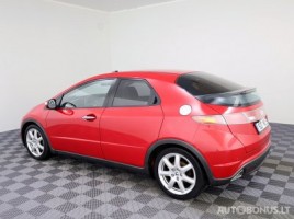 Honda Civic, 1.8 l., hečbekas | 3