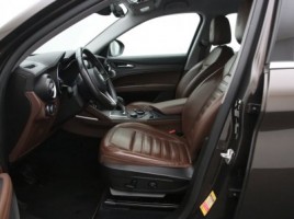 Alfa Romeo Stelvio | 3
