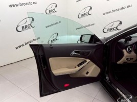 Mercedes-Benz CLA200 | 4
