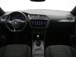 Volkswagen Tiguan | 1