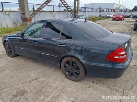 Mercedes-Benz E240, 2.6 l., sedanas | 3