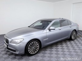 BMW 750, 4.4 l., Седан | 1