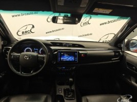 Toyota Hilux, 2.4 l., Внедорожник | 1