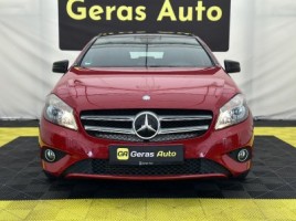 Mercedes-Benz A180 | 1