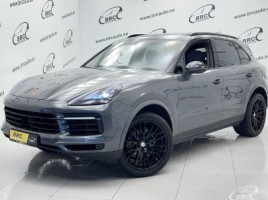 Porsche Cayenne cross-country