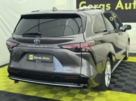 Toyota Sienna | 3