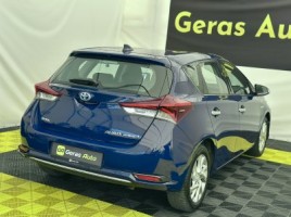 Toyota Auris | 3
